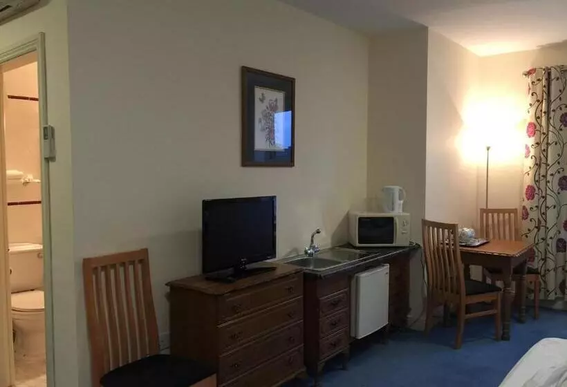Suite Familiare, O Donovan S