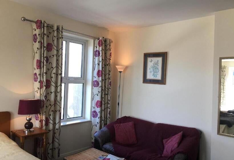 Family Suite, O Donovan S