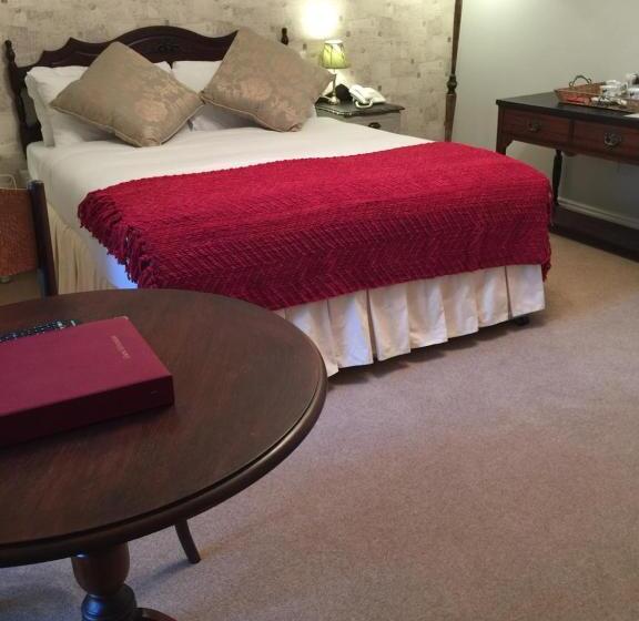 Classic room with balcony, O Donovan S