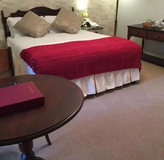Classic room with balcony, O Donovan S
