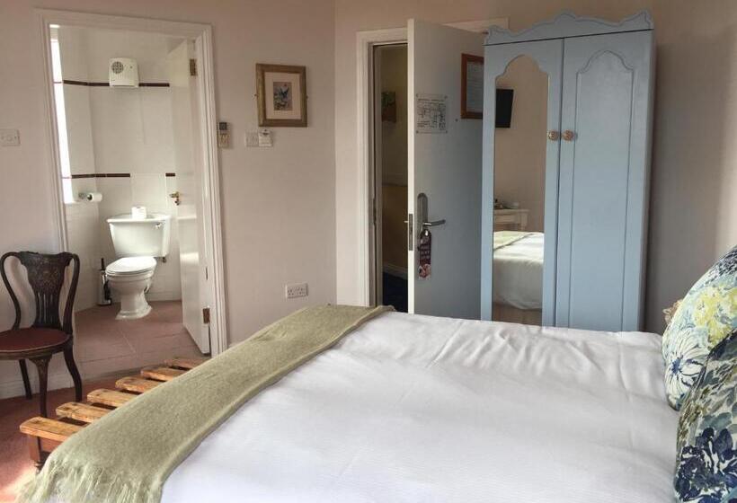 Classic room with balcony, O Donovan S