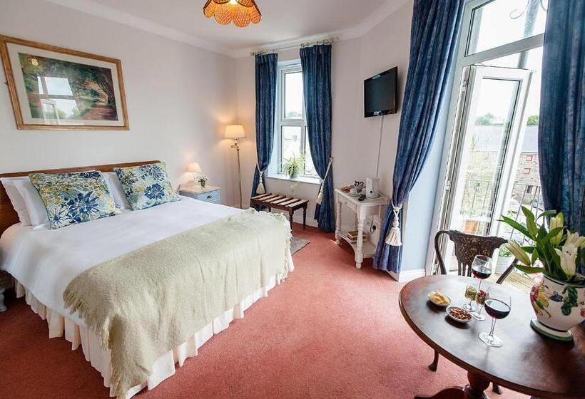 Classic room with balcony, O Donovan S