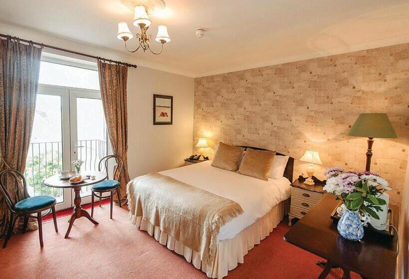 Classic room with balcony, O Donovan S