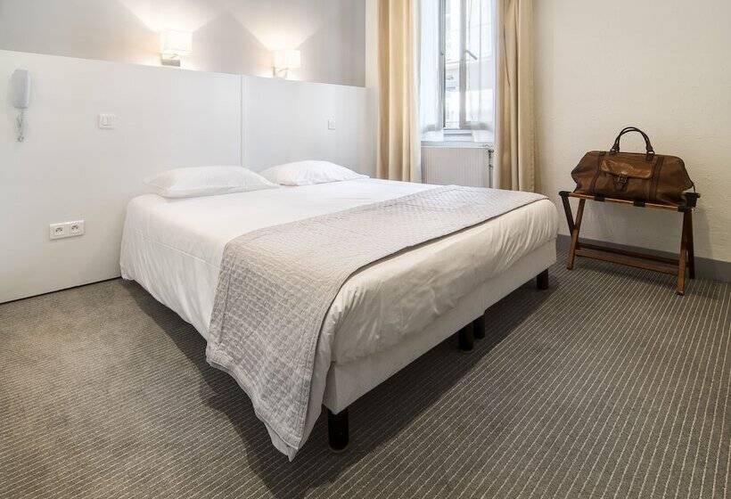 غرفة قياسية, P.l.m