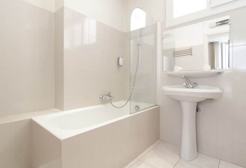 غرفة سوبيريور, P.l.m