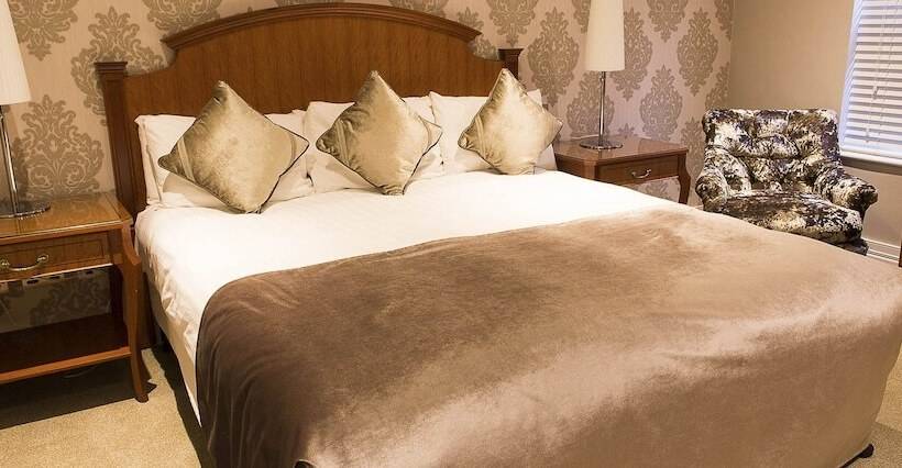 غرفة قياسية, Tf Royal