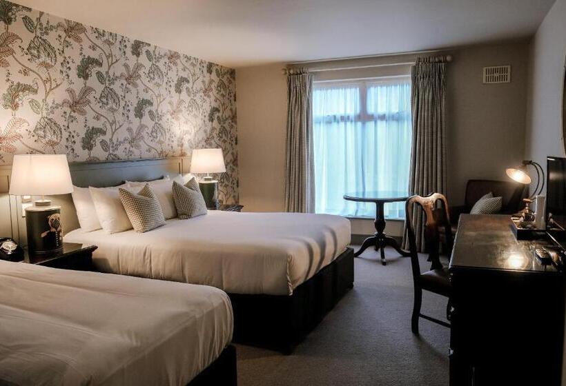 חדר סטנדרט לשלושה, The Abbeyleix Manor