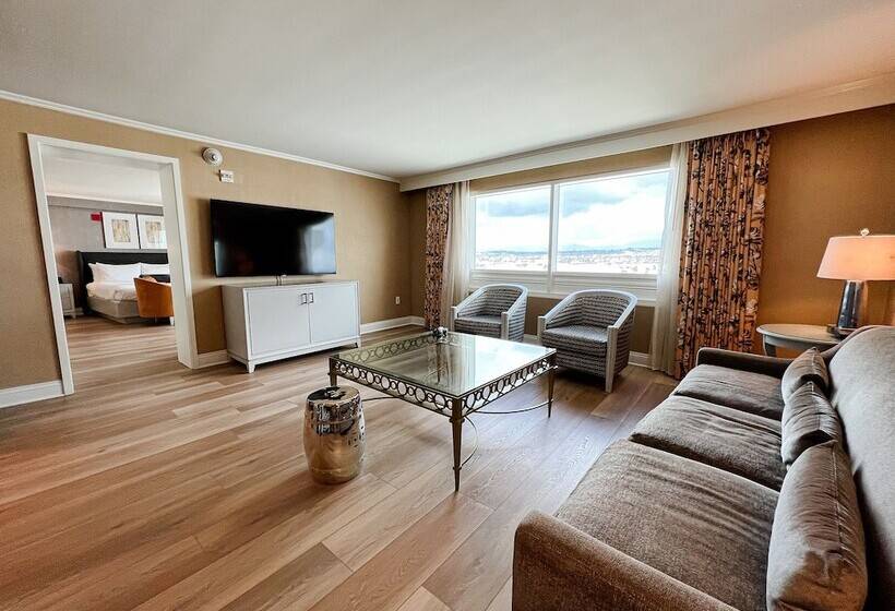 جناح غرفتين نوم, The Commerce Casino &