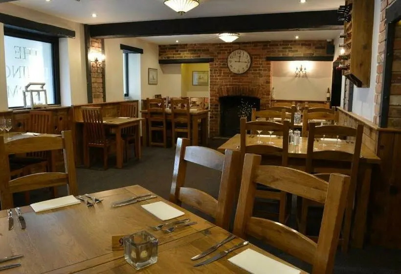 スタンダードルーム, Greyhound Inn