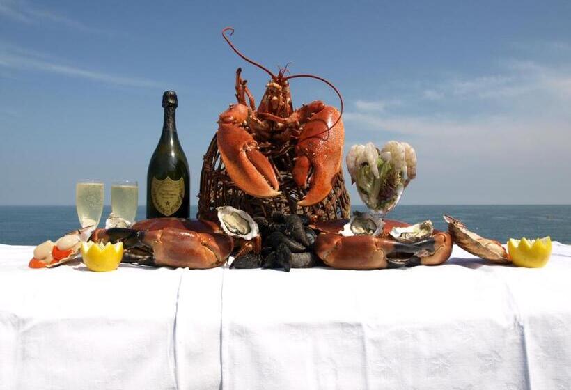 ファミリールーム, The Cricket Inn