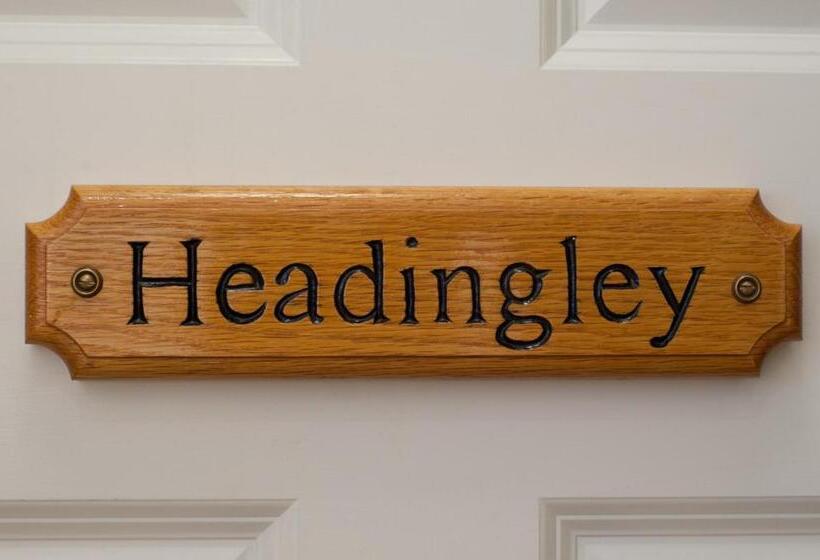 ファミリールーム, The Cricket Inn