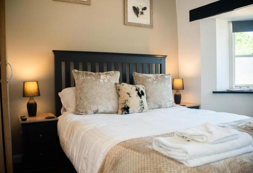 Номер Deluxe, The George & Dragon Country Inn