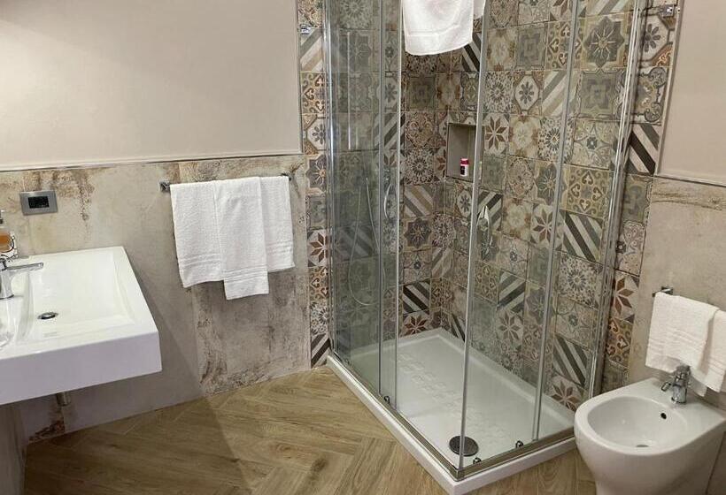 景色の見えるスタンダード4人部屋, B&b Terrazze Chiaramontane