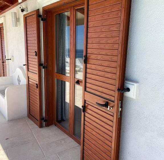 景色の見えるスタンダード4人部屋, B&b Terrazze Chiaramontane