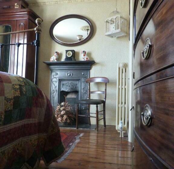 디럭스 룸, Pomona