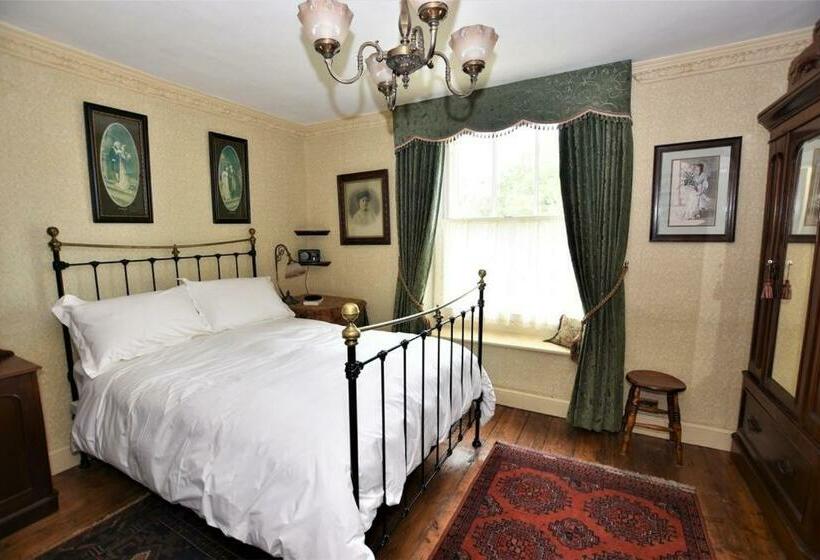 디럭스 룸, Pomona