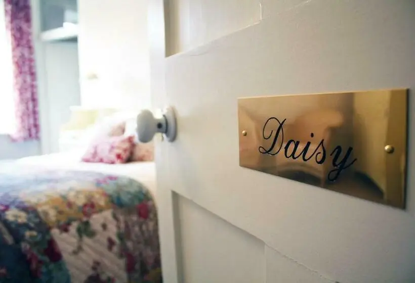 デラックスルーム, Willow Tree Farm