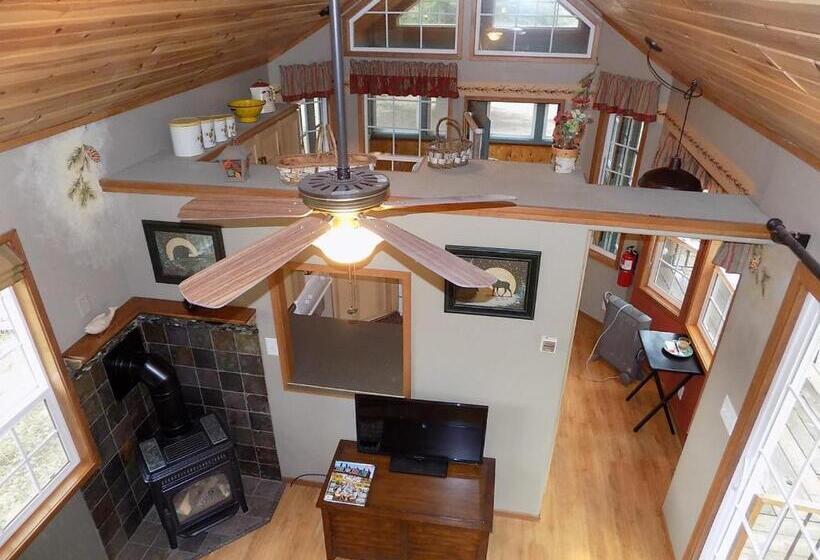 كابينة, Cold Springs Resort