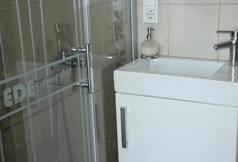 身障者適用スタンダードルーム, Ede Apart Otel