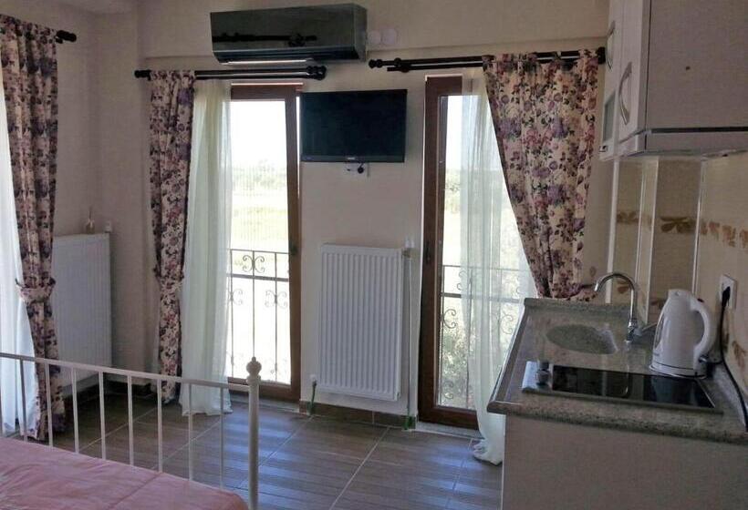 غرفة ديلوكس مطلّة علي البحر مزوَّدة بشُرفة, Ede Apart Otel