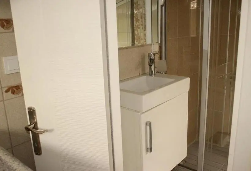オーシャンビューのデラックストリプルルーム, Ede Apart Otel
