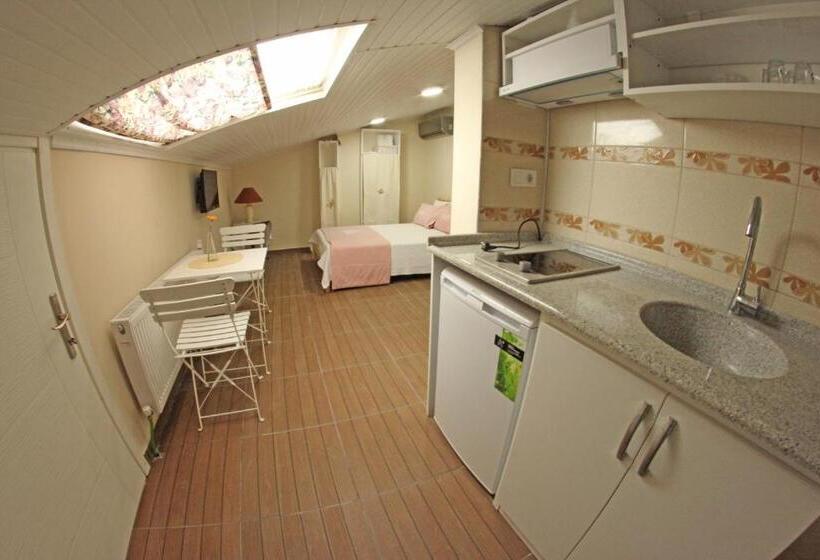 Трехместный Номер Deluxe Вид на Море, Ede Apart Otel