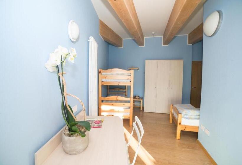 스탠다드 트리플 룸, Hostel L Ost Ostello Di Grumes