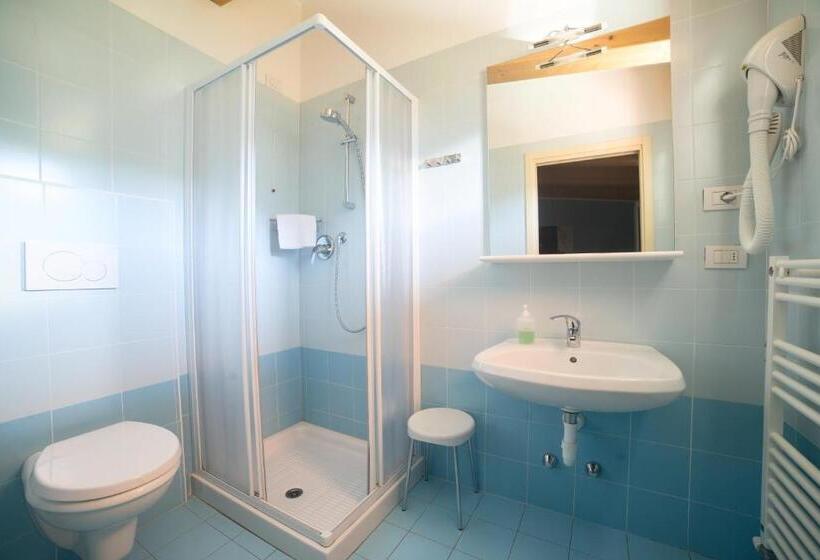 4인용 스탠다드 룸, Hostel L Ost Ostello Di Grumes