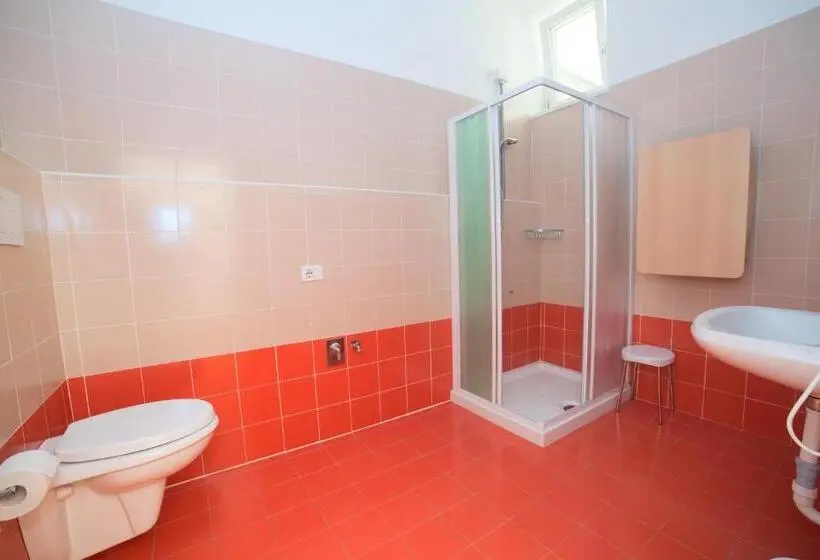 スタンダードシングルルーム, Hostel L Ost   Ostello Di Grumes