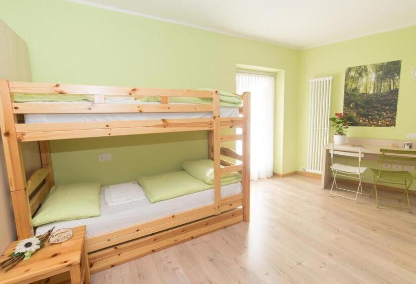 패밀리 룸, Hostel L Ost Ostello Di Grumes