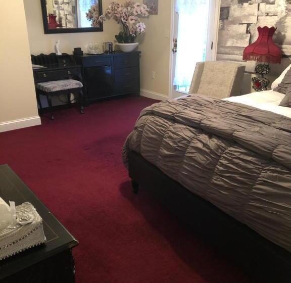 キングサイズベッドのデラックスルーム, Ma Margarets House Bed And Breakfast