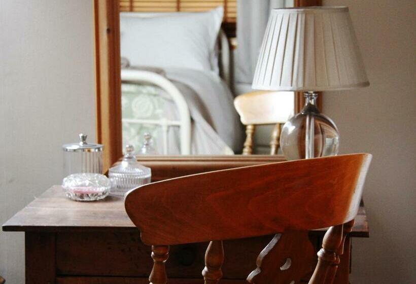 Стандартный Номер Кровать Кинг, Off The Hill B&b