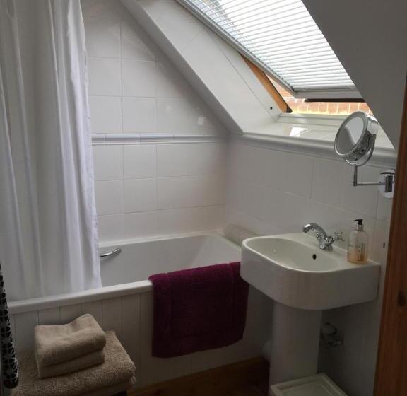 Стандартный Номер Кровать Кинг, Off The Hill B&b