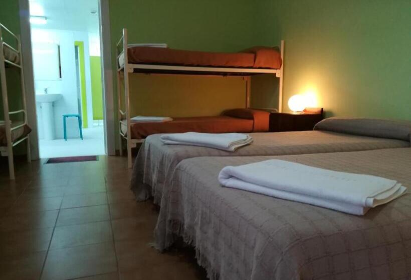 חדר משפחתי נוף לגינה, Albergue Quinta Del Jalón