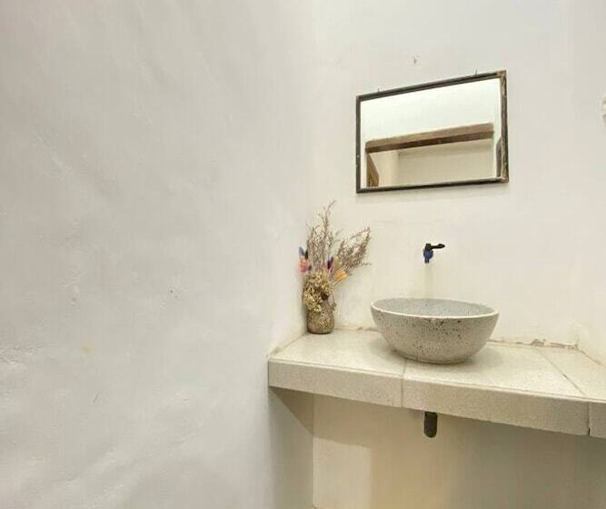 Номер Стандарт, Duyung Rooms & Resto Gerupuk