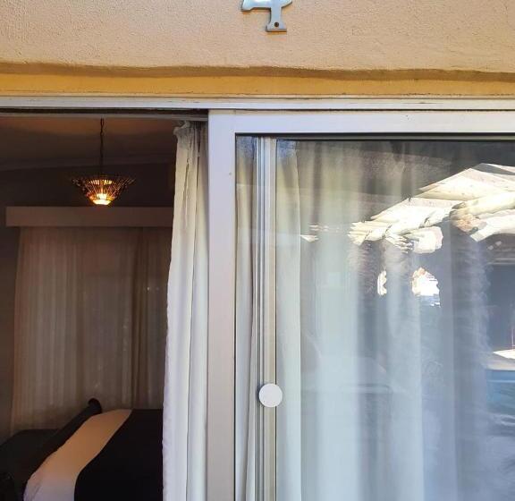 חדר סטנדרט, Elephant Rock Inn