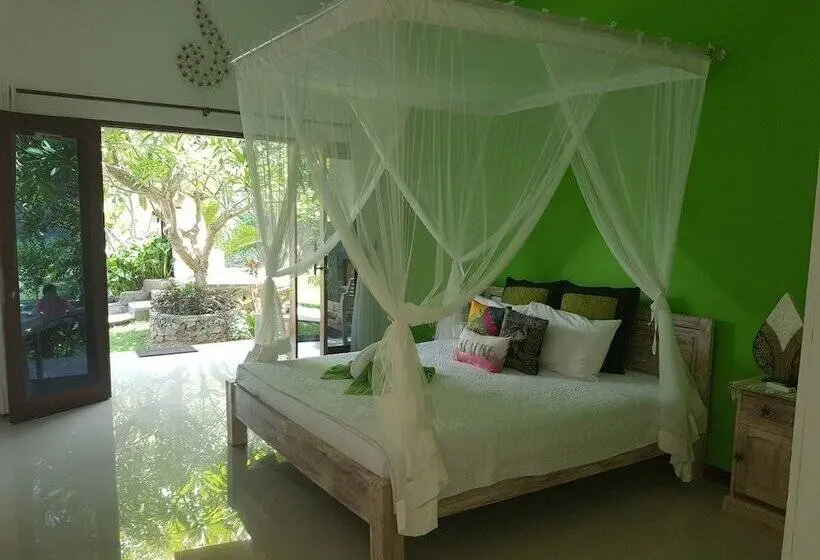 デラックスバンガロー, Nalini Resort