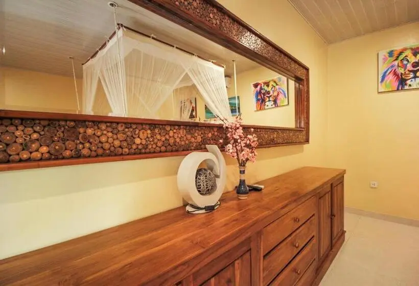 スイート, Pondok Kutuh Guest House