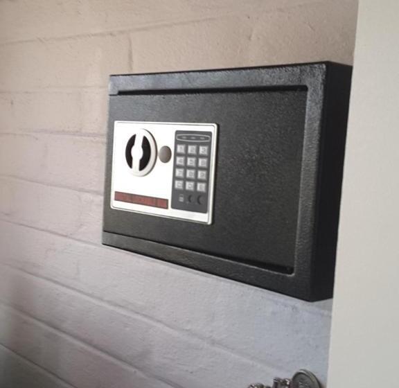 غرفة قياسية, Theark B&b