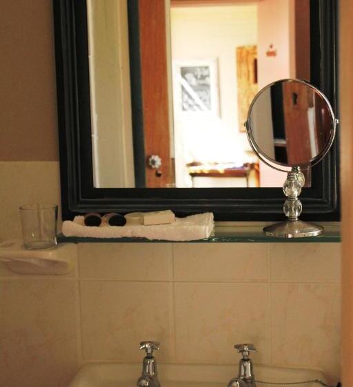 غرفة قياسية, Theark B&b