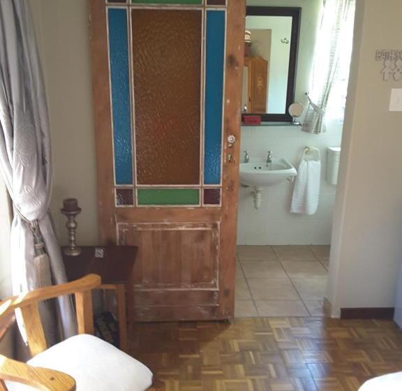 غرفة قياسية, Theark B&b