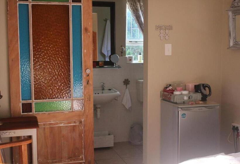 غرفة قياسية, Theark B&b