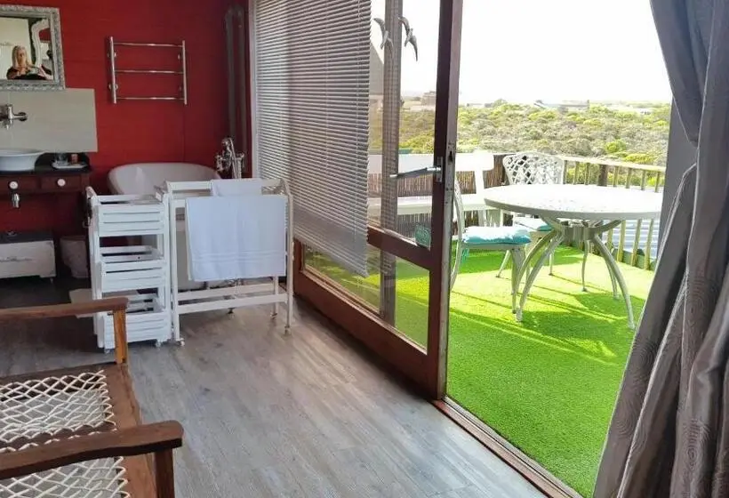 オーシャンビューデラックスルームバルコニー付き, Theark B&b