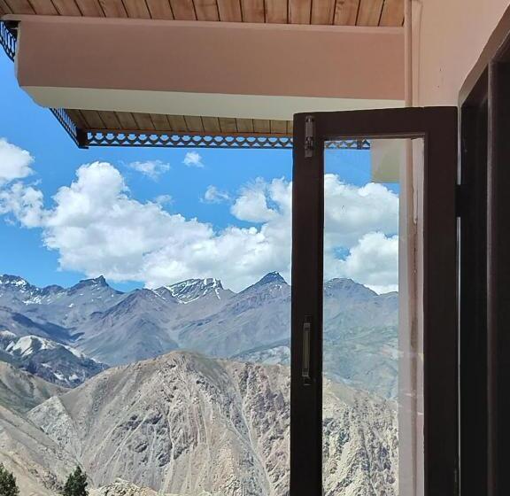 디럭스 룸, Lovon Hotel And Restaurant