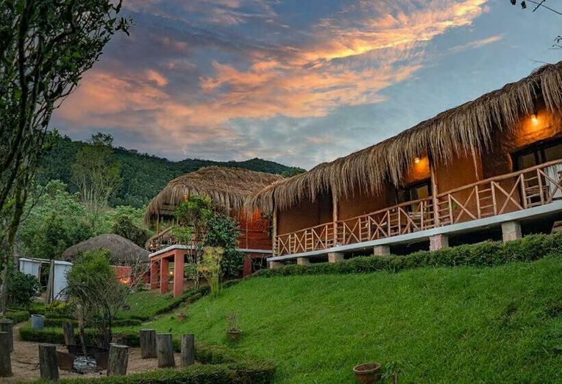 带山景的高级间, Deshadan Eco Valley Resort   An Eco Friendly Mud House