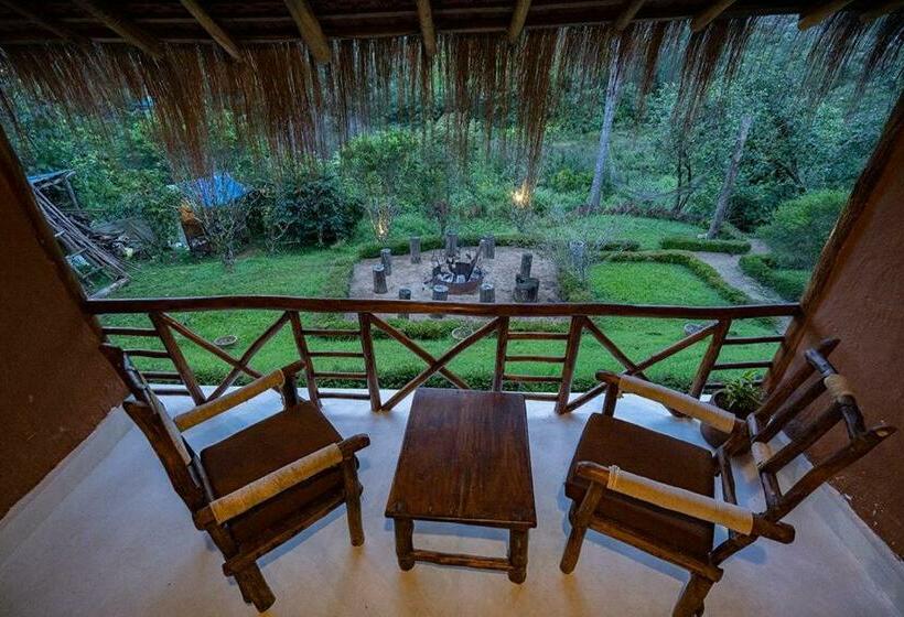 带山景的高级间, Deshadan Eco Valley Resort   An Eco Friendly Mud House