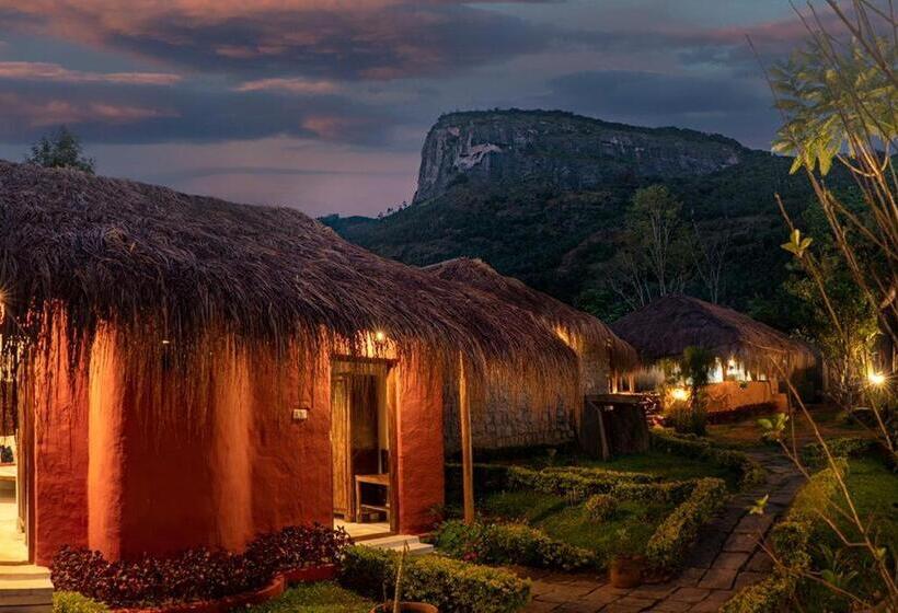 带山景的高级间, Deshadan Eco Valley Resort   An Eco Friendly Mud House