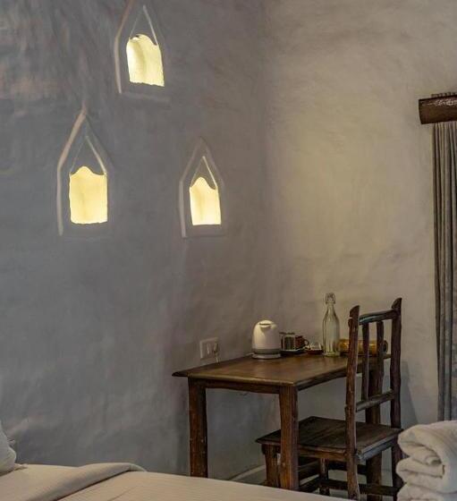 带山景的高级间, Deshadan Eco Valley Resort   An Eco Friendly Mud House