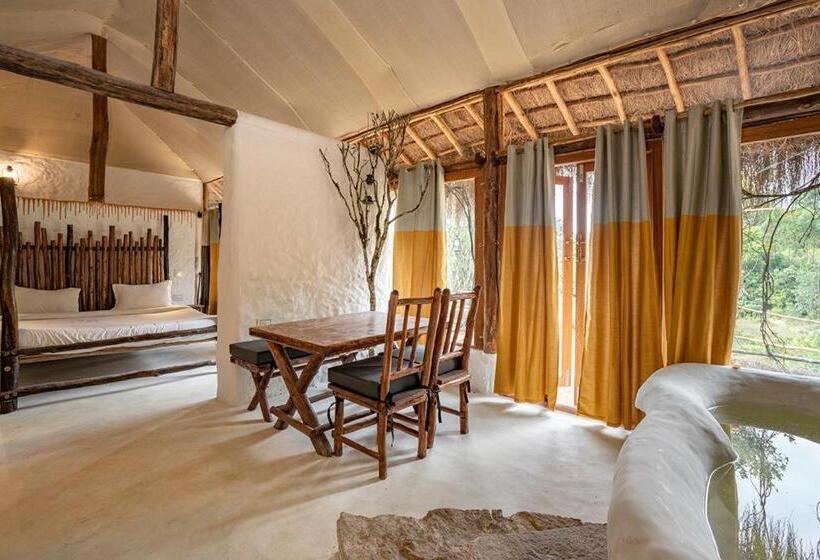 带1个卧室的高档别墅, Deshadan Eco Valley Resort   An Eco Friendly Mud House