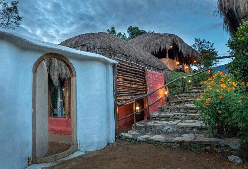 带1个卧室的高档别墅, Deshadan Eco Valley Resort   An Eco Friendly Mud House